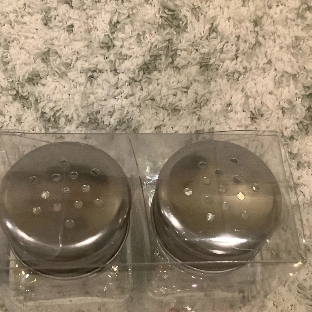 Willow & Reed Pink Ribbon Valentines Day Glass Salt Pepper Shaker Set NWT boxed - Picture 12 of 14